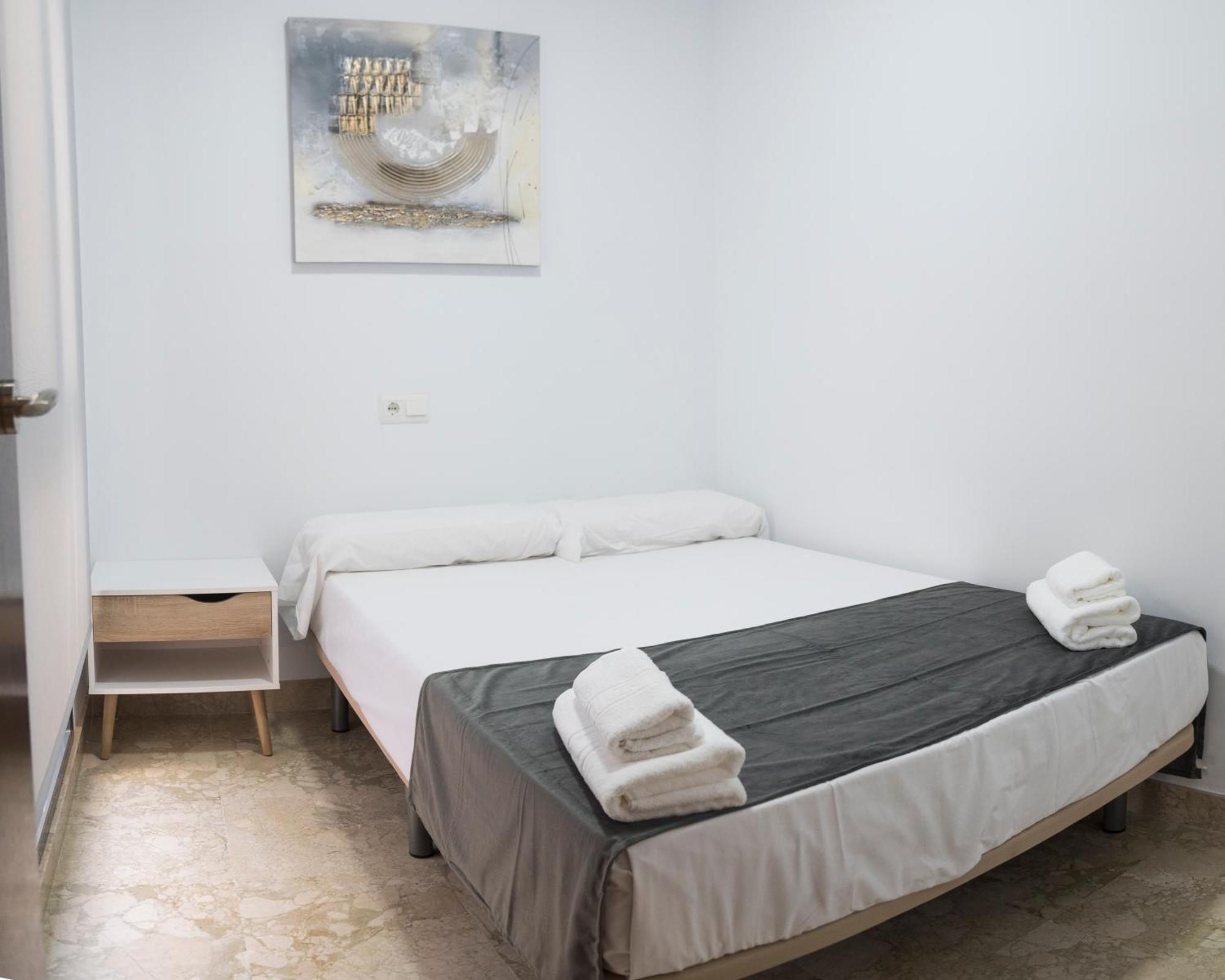 Nightinsevilla Teodosio Free Parking Buitenkant foto